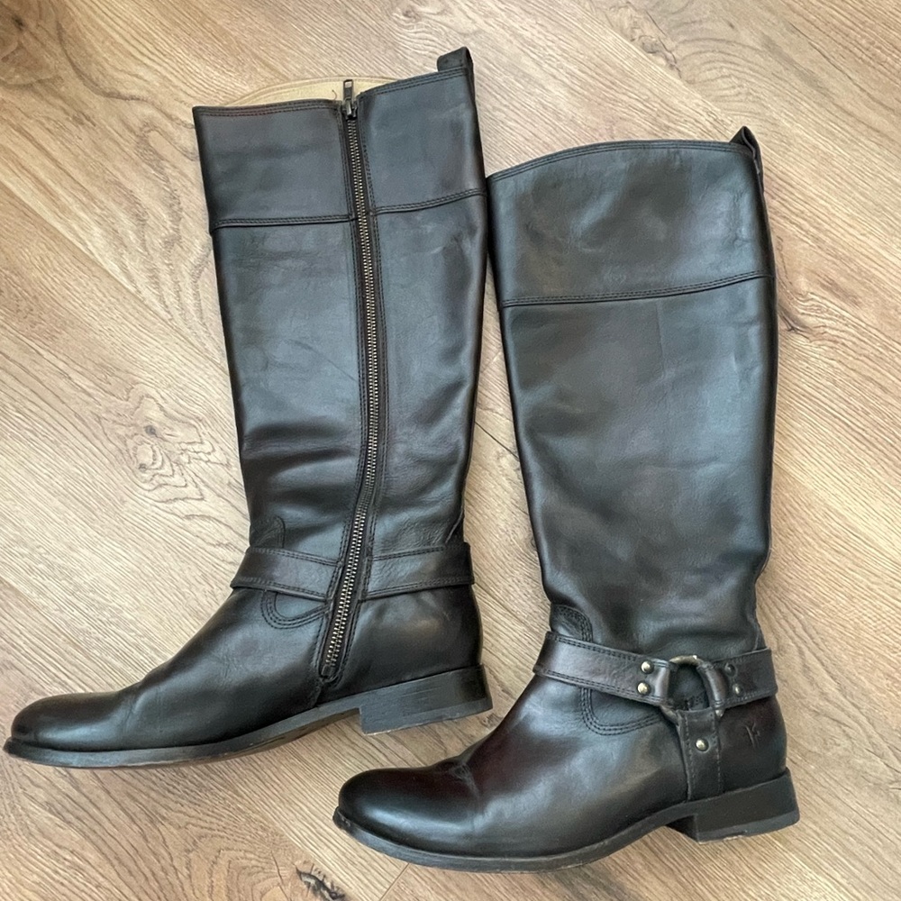 Frye Boots Size 8